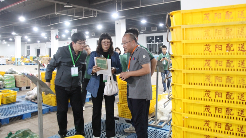 诸暨市教育局勤办督查组一行赴浙农茂阳督查食品安全和配送服务工作